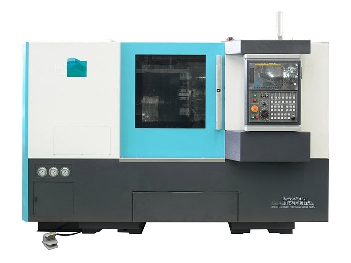 Токарный станок DMTG CLS-20 (СТ-40) с наклонной станиной и барфидером с ЧПУ Fanuc 0i